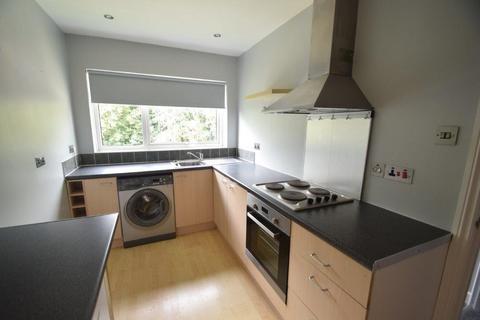 2 bedroom flat to rent, 3 Moorfield Court