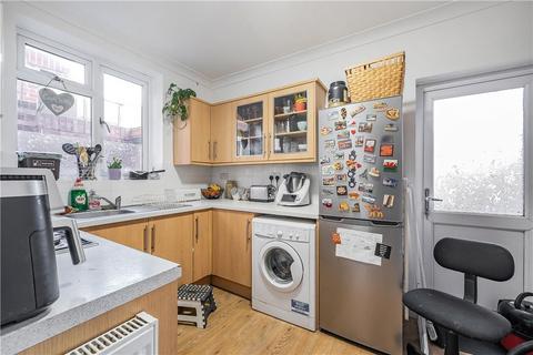 2 bedroom maisonette for sale, Benhill Wood Road, Sutton