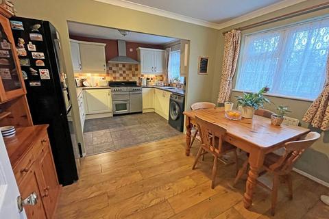 3 bedroom end of terrace house for sale, Minehead Way, STEVENAGE, Hertfordshire