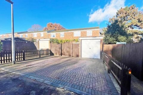 3 bedroom end of terrace house for sale, Minehead Way, STEVENAGE, Hertfordshire