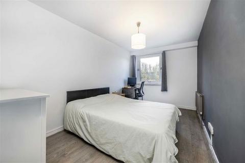 2 bedroom flat to rent, Mace Street, London E2