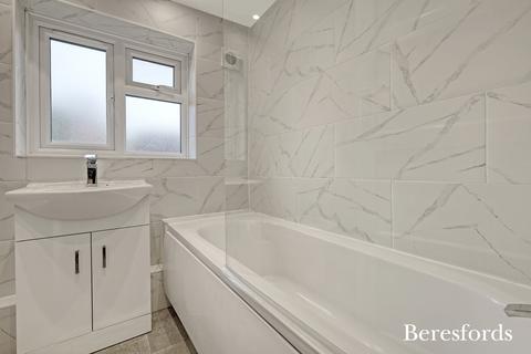 22 Bedale Road, Romford, RM3 9TX