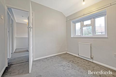 22 Bedale Road, Romford, RM3 9TX