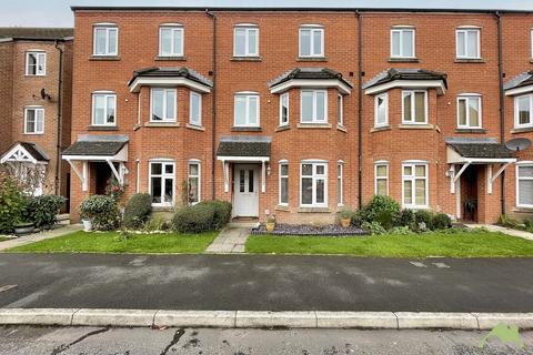 3 bedroom townhouse for sale, Goldfinch Drive, Preston