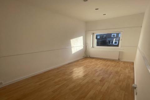 2 bedroom house to rent, Corporation Street, Barnsley,