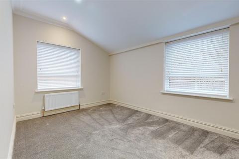 207 Buckingham Road, Bletchley, Milton Keynes, MK3 5JF