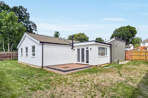 207 Buckingham Road, Bletchley, Milton Keynes, MK3 5JF
