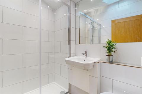 207 Buckingham Road, Bletchley, Milton Keynes, MK3 5JF