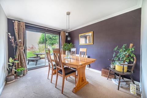 17 Lomond Close, Oakley, Basingstoke, RG23 7NA