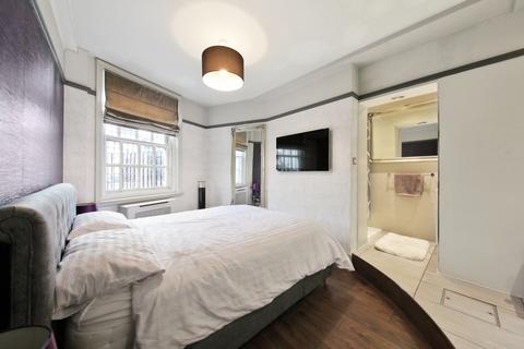 1 bedroom flat to rent, Chalfont Court, Baker Street, Marylebone, London