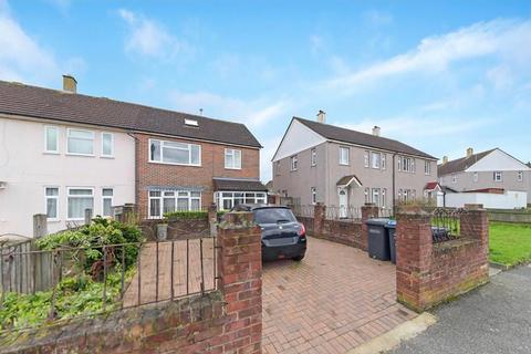 3 bedroom semi-detached house to rent, Stroud Green Way, Croydon, CR0