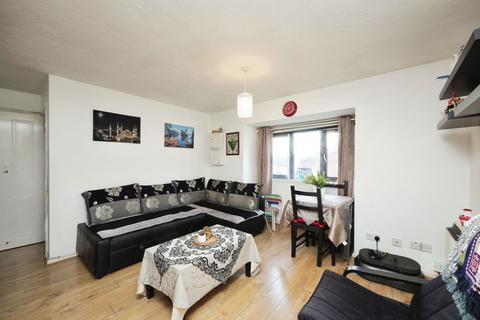 1 bedroom flat for sale, Boltons Lane, Harlington, Hayes, UB3 5BS