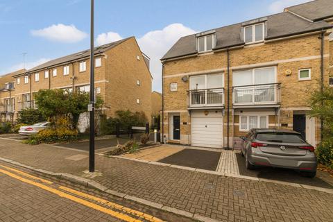 3 bedroom end of terrace house for sale, Napier Avenue, London