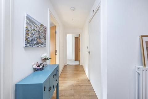 2 bedroom flat for sale, Gainsborough House, Cassilis Road, London