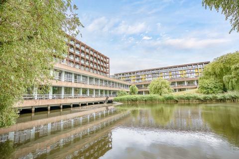 1 bedroom apartment for sale, Lake Shore Drive, Bristol