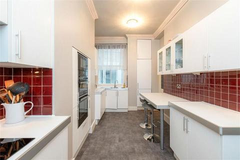 4 bedroom property to rent, Transept Street, London