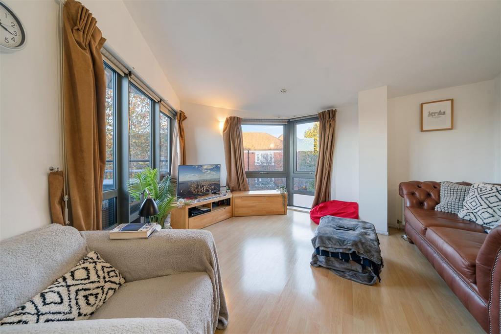 Flat 41, Ashfield Court SW9 9 BB No Watermark 9.jpg