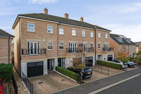 4 bedroom end of terrace house for sale, St. Andrews Walk, Newton Kyme, Tadcaster