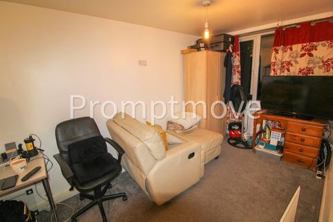 1 bedroom flat to rent, 31-33 Crescent Road Luton LU2 0AN