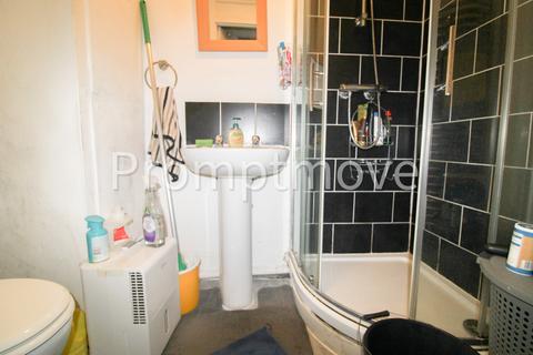 1 bedroom flat to rent, 31-33 Crescent Road Luton LU2 0AN