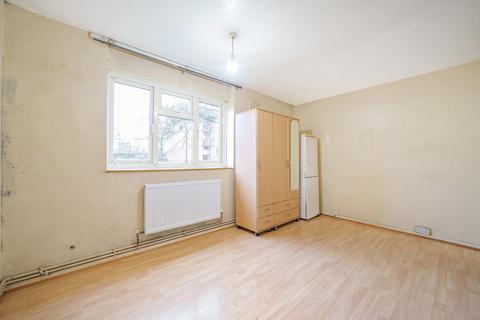 3 bedroom apartment for sale, Benton's Lane, London