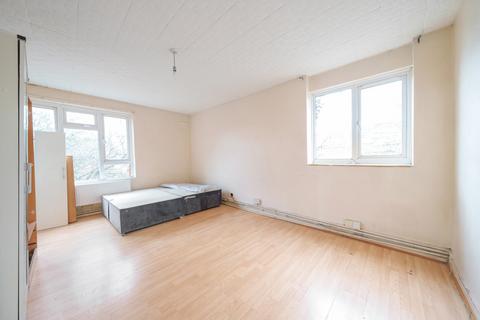 3 bedroom apartment for sale, Benton's Lane, London