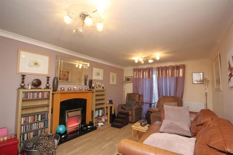 3 bedroom terraced house for sale, School Lane, Higham Ferrers NN10