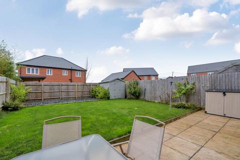 3 bedroom semi-detached house for sale, Robin Gibb Road, Thame