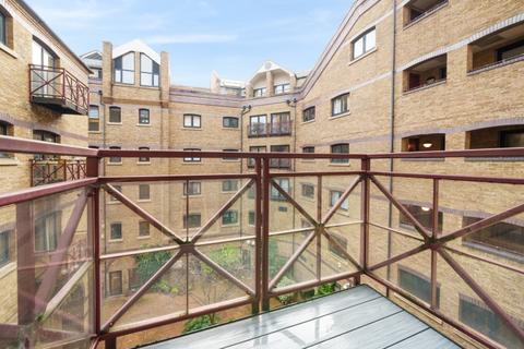 2 bedroom apartment to rent, Mill Street London SE1