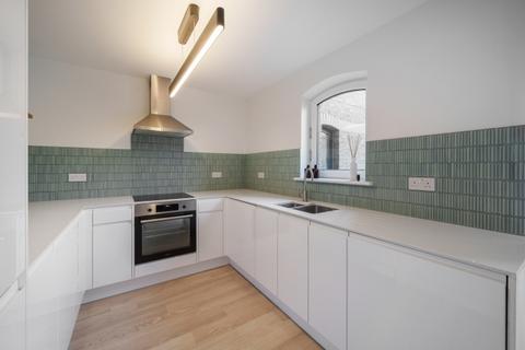 2 bedroom apartment to rent, Mill Street London SE1