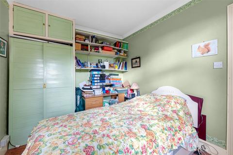12 Albion Road, Reigate, RH2 7JY