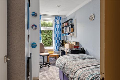 12 Albion Road, Reigate, RH2 7JY