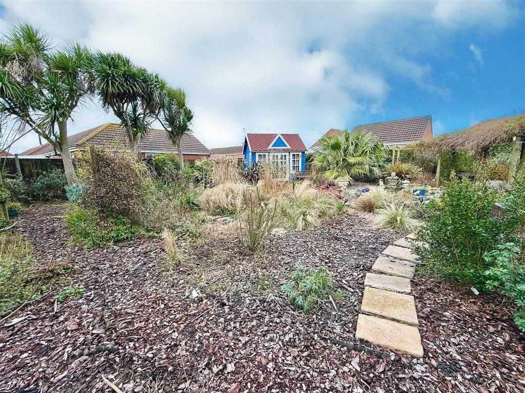 Garden and summer house