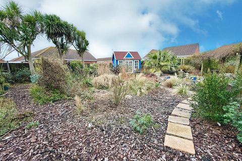 6 bedroom detached bungalow for sale, Anne Stannard Way, Bacton NR12