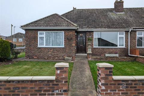 3 bedroom semi-detached bungalow for sale, Meadow Drive, East Ayton, Scarborough