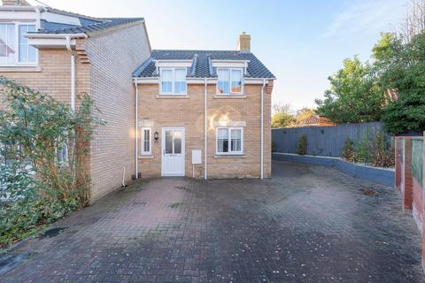 2 bedroom semi-detached house for sale, Rollesby Road, Martham