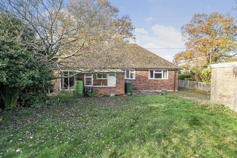 2 bedroom detached bungalow for sale, Chineham,  Basingstoke,  RG24