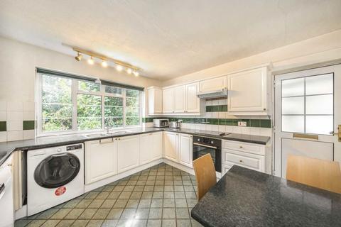 3 bedroom flat for sale, Raymond Road, London SW19