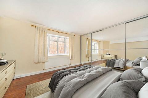 3 bedroom flat for sale, Raymond Road, London SW19