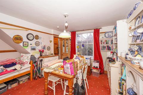 3 bedroom cottage for sale, Old London Road, Hastings