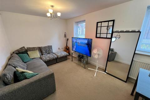 2 bedroom apartment for sale, Argyle Close, Stourbridge, DY8 4XT