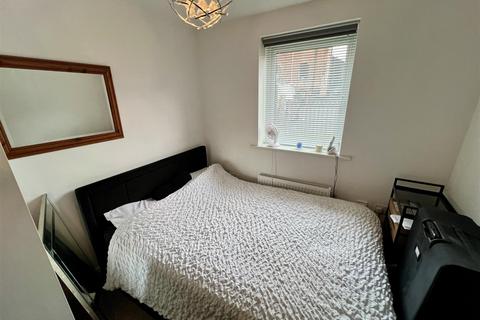 57 Argyle Close, Stourbridge, DY8 4XT