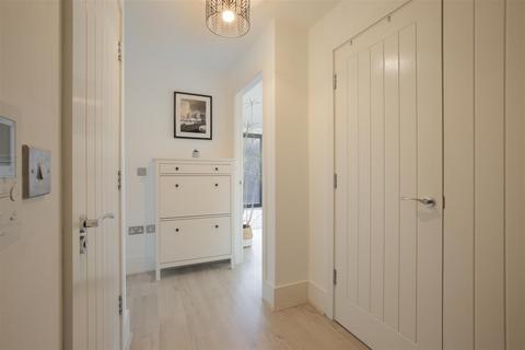 2 bedroom flat for sale, Etchells Road, West Timperley, Altrincham