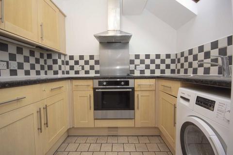 2 bedroom flat to rent, Colindeep Lane, London NW9