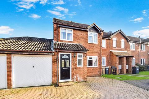 3 bedroom end of terrace house for sale, Kidner Close, Luton, Bedfordshire, LU2 7SX