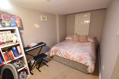 27 Kidner Close, Luton, LU2 7SX