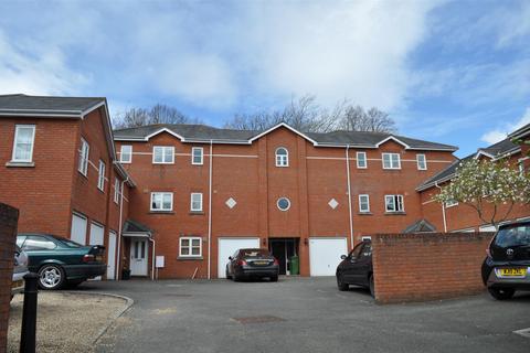 2 bedroom apartment to rent, Addington Court, Exeter