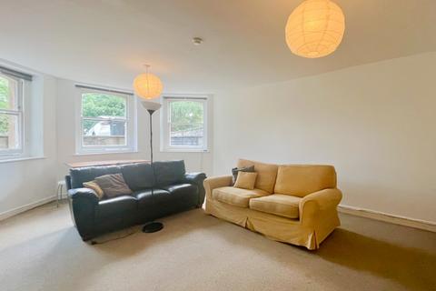 3 bedroom flat to rent, Meridian Road, Bristol BS6