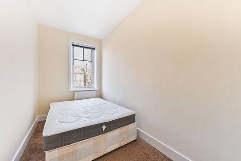 Flat 4, 100 Palace Road, London, SW2 3JZ