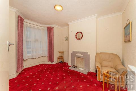 2 bedroom house for sale, Walpole Road, London